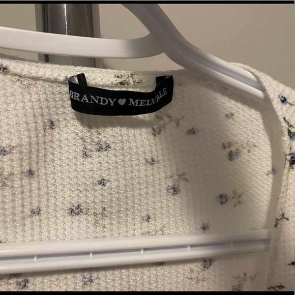 brandy melville tie front top - Picture 2 of 2